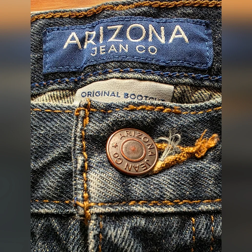 Arizona Men's Dark Blue Bootcut Jeans Size 36 × 32 Like New! - Picture 2 of 5